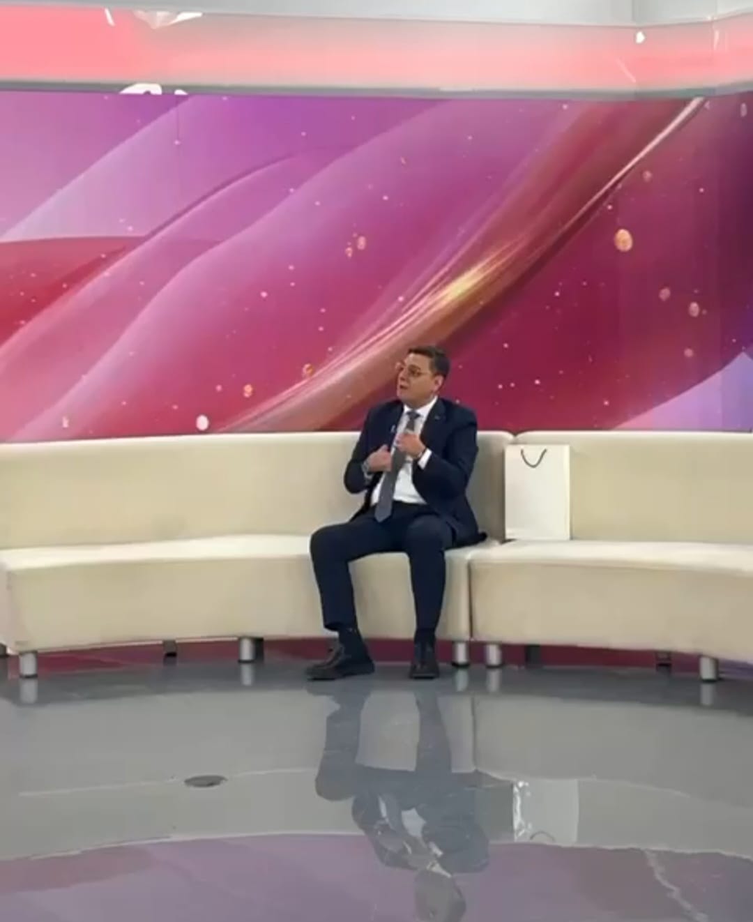 Buğday Tanesi filmi'nin kahramanı Serkan Bayram Ebru Akel'in konuğu oldu