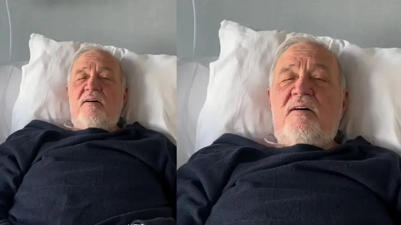 Bir süredir hastanede tedavi gören İlber Ortaylı, 78 yaşında hayatını kaybetti.