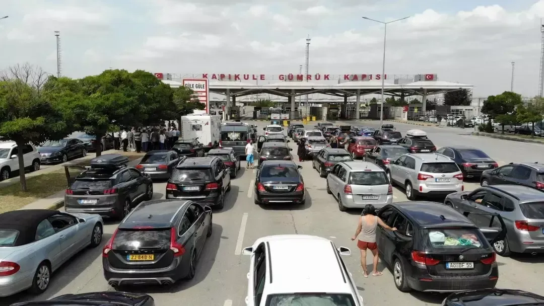 Komşu ülkeyle ile imzalar atıldı: Yeni gümrük kapısı devreye giriyor, İşte güzergah!