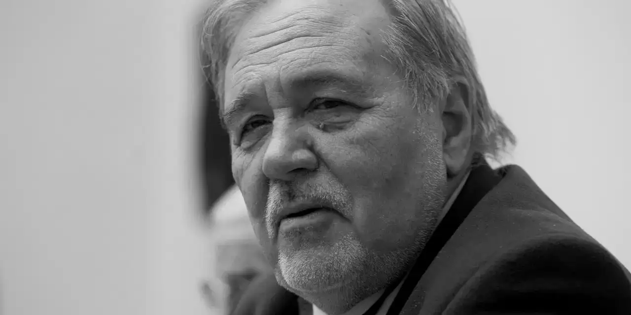 Tarih adamı İlber Hoca'a veda: Törenin ardından Fatih Camisi Haziresi'ne defnedilecek