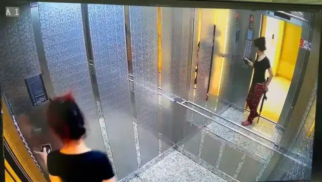 Böyle intikam görülmedi: Pijamalı kadın eski sevgilisinin evini basıp, pompalı tüfekle taradı!