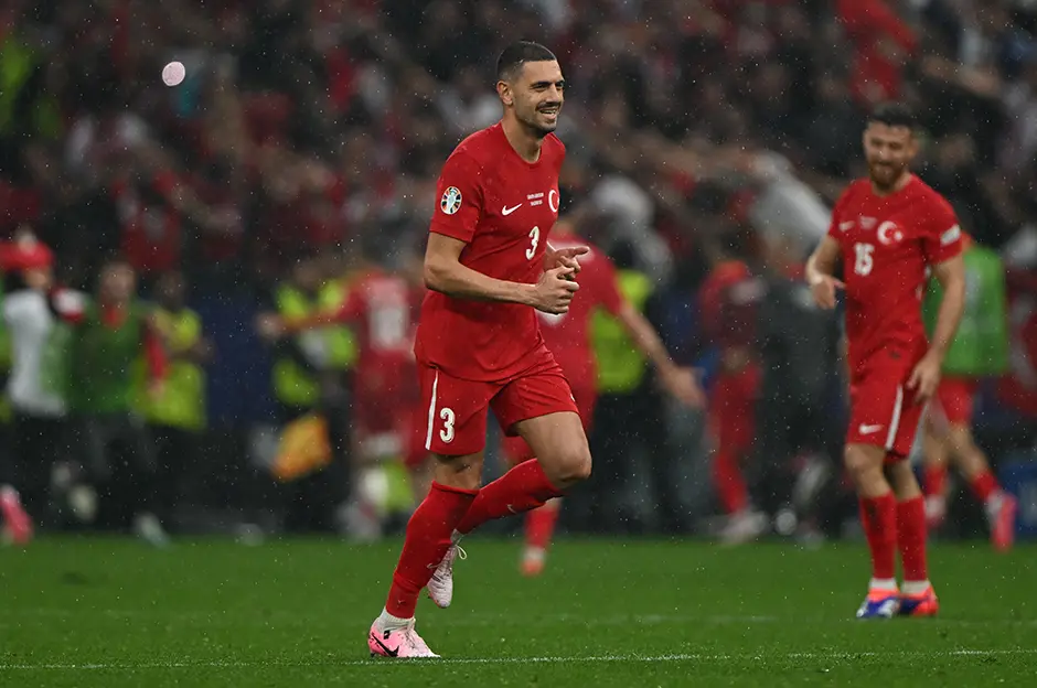 A Milli Futbol Takımında büyük eksiklik: Yıldız isim Romanya maçında forma giyemeyecek!