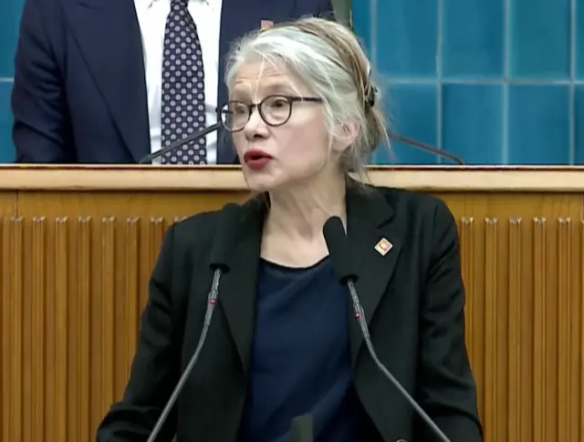 CHP'ye dönmek için bahaneyi buldu! Emine Ülker Tarhan, ''Mazot 80 TL olmuş, duydum geldim'' Emine Ülker Tarhan kimdir?