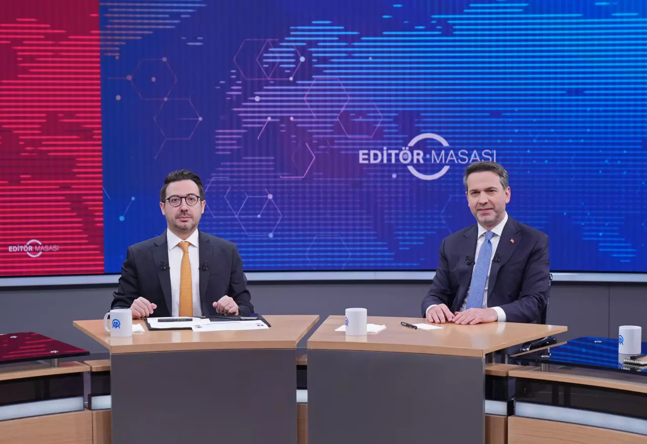 Bayraktar canlı yayında açıkladı: Elektrik ve doğalgaza zam gelecek mi? İşte detaylar...