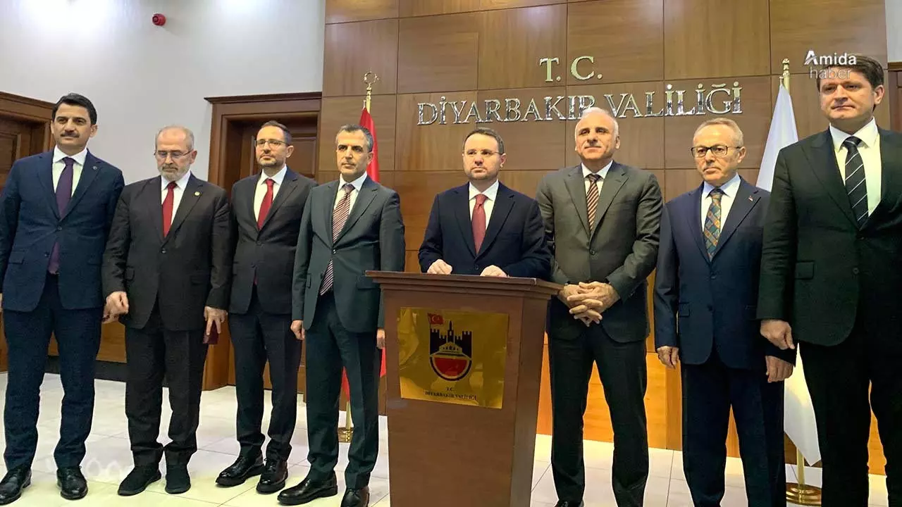 Bakan Gürlek yeni anayasa mesajı, "Demokrasimizi darbe anayasasından kurtaracağız." 