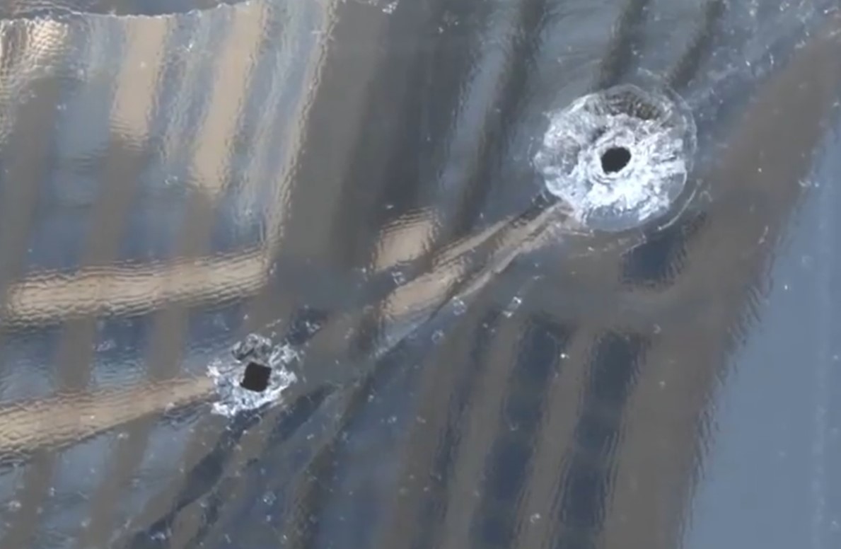 Levent'teki konsolosluk saldırısında araçları kalkan olan servisçilerden örnek mesaj: Polisimize birşey olmasın, malımız gitsin!