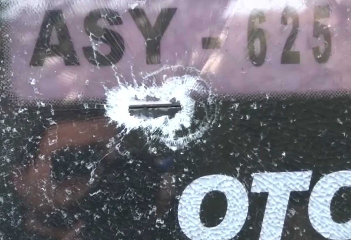 Levent'teki konsolosluk saldırısında araçları kalkan olan servisçilerden örnek mesaj: Polisimize birşey olmasın, malımız gitsin!