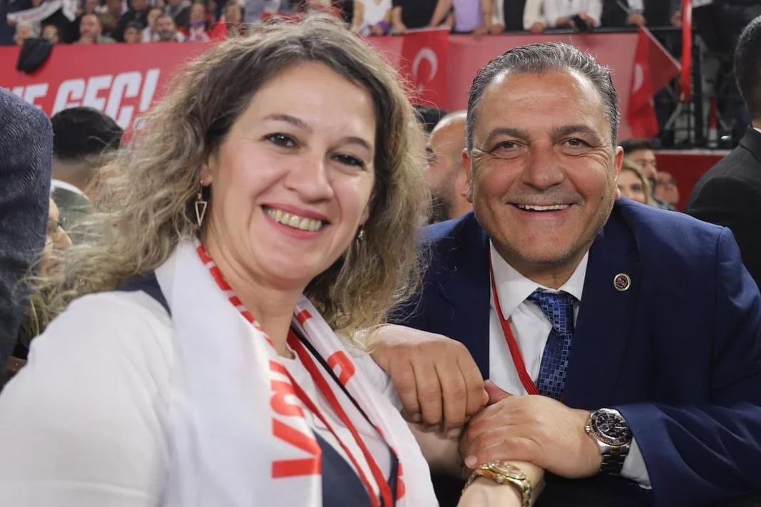 Uşak Eşme Belediye Başkanı ve eşi gözaltına alındı: Yılmaz Tozan kimdir, neden gözaltına alındı?