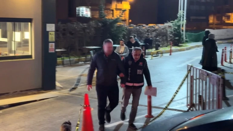 CHP'li Ataşehir Belediyesine rüşvet operasyonu: Başkan Onursal Adıgüzel dahil 18 gözaltında