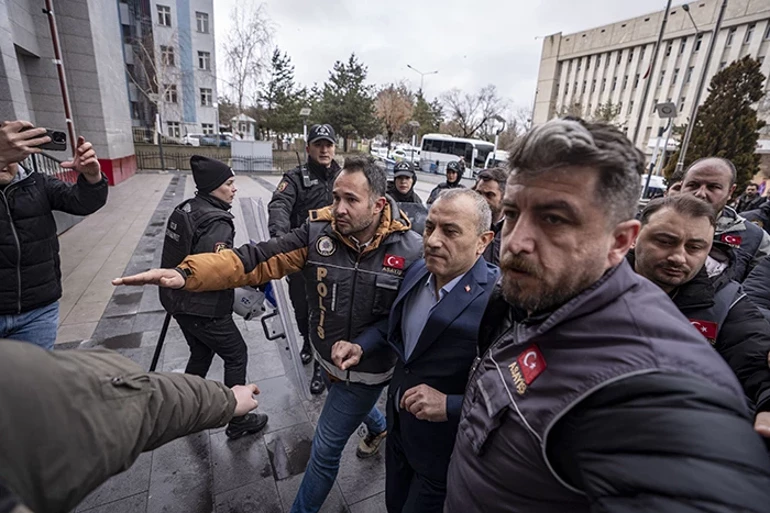 Tuncay Sonel yöneltilen suçlamalar karşısında susma hakkını kullandı: Ben devletin valisiyim