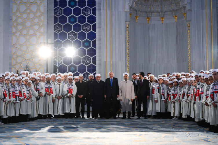 Cumhurbaşkanı Erdoğan, hafızlık icazet törenine katıldı