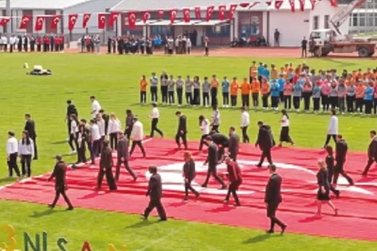 23 Nisan'daki bu görüntüler Türkiye'nin sinirini zıplattı: Gerçek bambaşka çıktı!