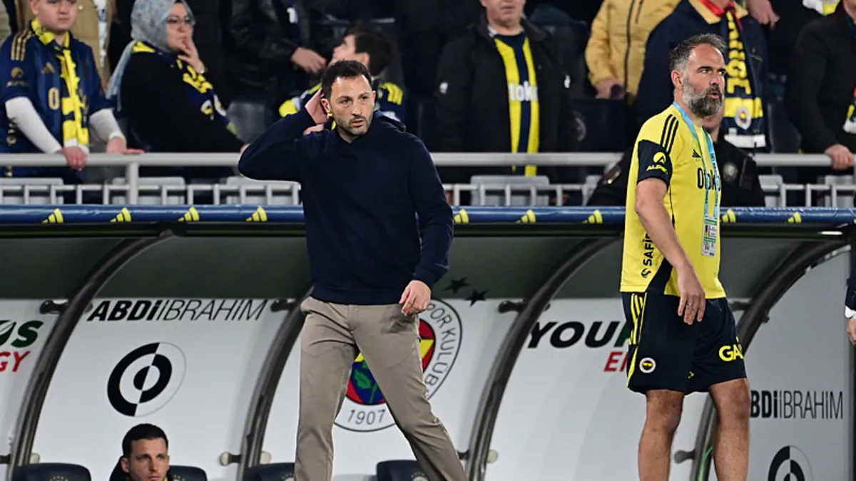 3-0'lık mağlubiyetin acısı fena çıktı: Fenerbahçe Tedesco ve Devin Özek ile yollarını resmen ayırdı