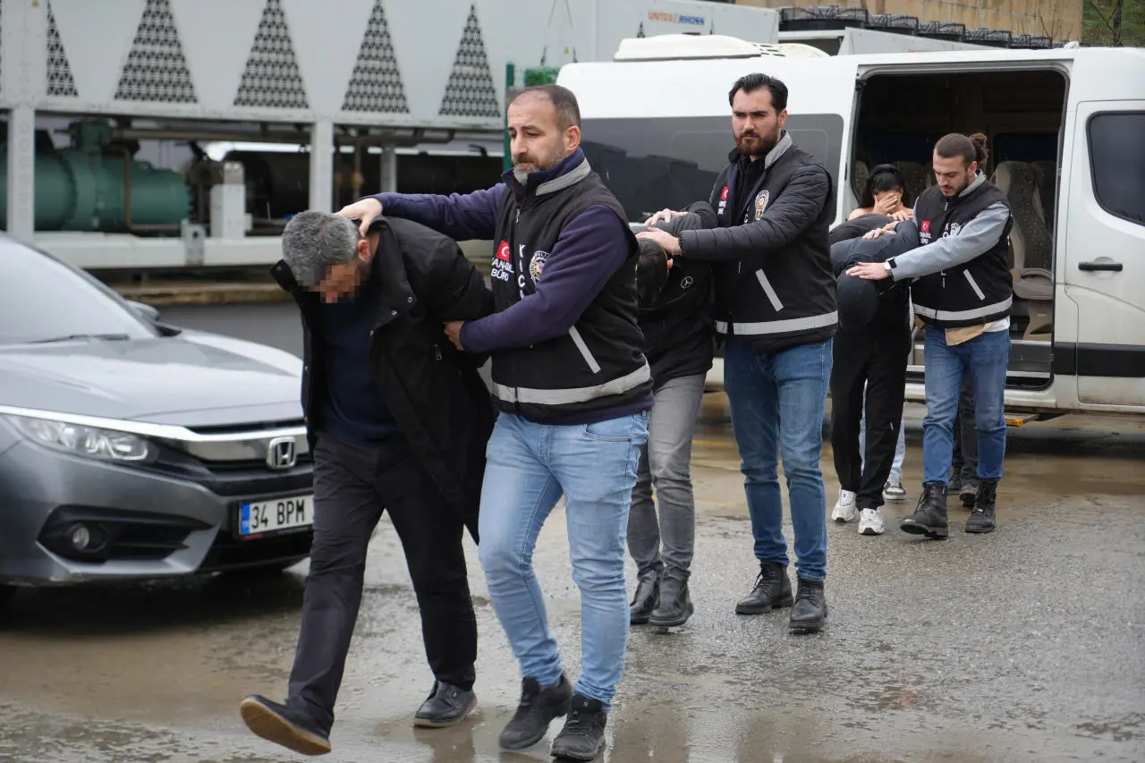 3,5 milyar liralık vurgun deşifre oldu: 16 ilde 16 suç çetesine başarılı operasyon