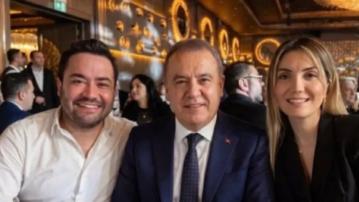 Muhittin Böcek, oğlu ve gelininin mal varlıklarına el konuldu