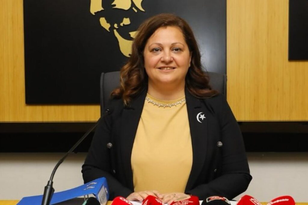Burcu Köksal ilk kez konuştu: "AK Parti’ye katılıyorum, içim çok rahat"