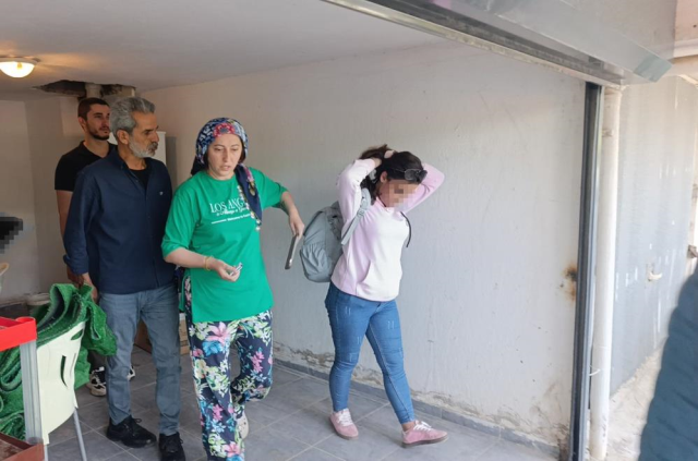 Hırsız ihbarına giden polisin karşılaştığı manzara yürek burktu: 5 aylık bebeğiyle garaja sığınmış!