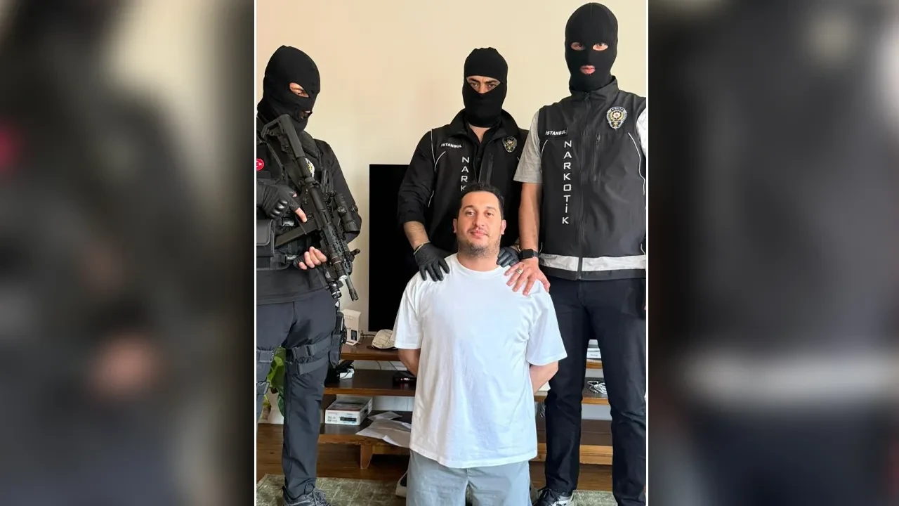 INTERPOL peşindeydi: MİT ve Emniyet zehir tacirini İstanbul'da yakaladı!