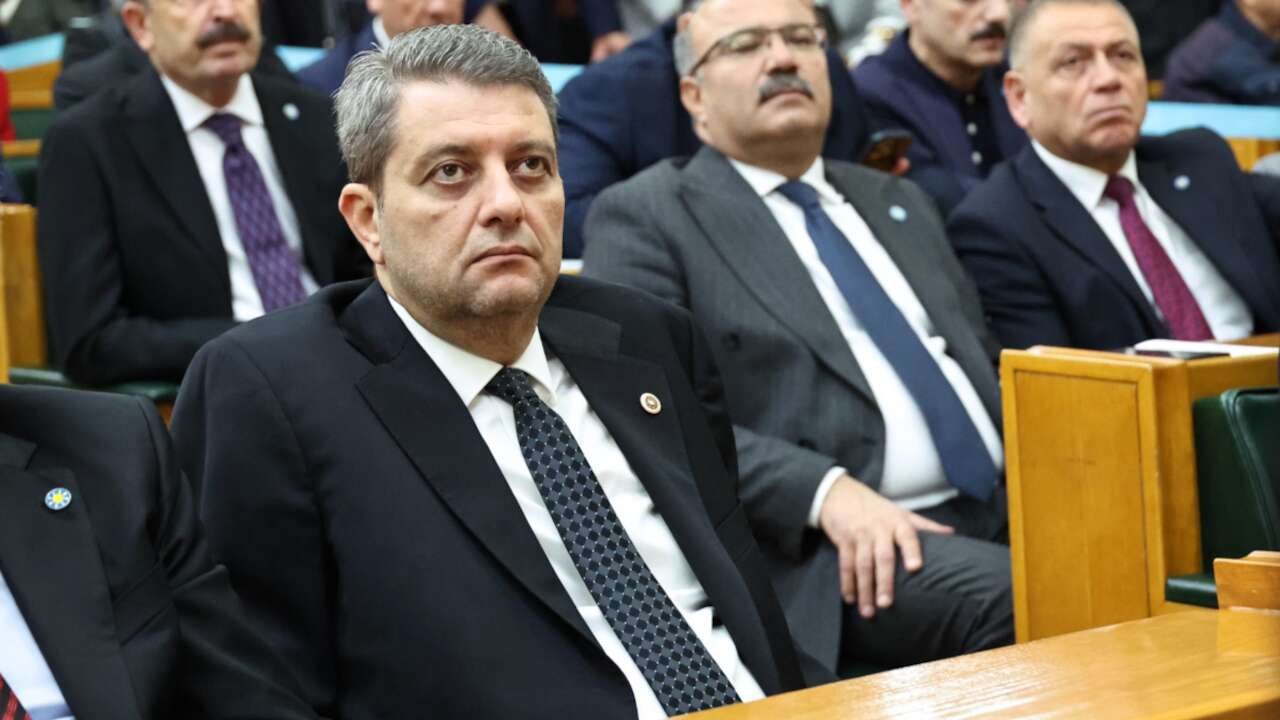 İYİ Parti'den istifa haberi: İstanbul Milletvekili Ersin Beyaz, partisinden neden istifa etti?