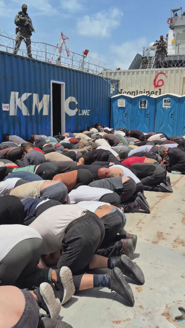 Alıkonulan Sumud aktivistlerinden cesur duruş! Ben-Gvir'in yüzüne "Özgür Filistin" diye haykırdı