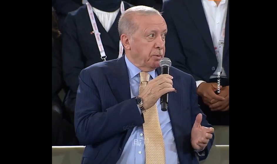 Erdoğan'dan Spor Bakanı Osman Aşkın Bak'a ayar: Kazanacağız diyeceksin!