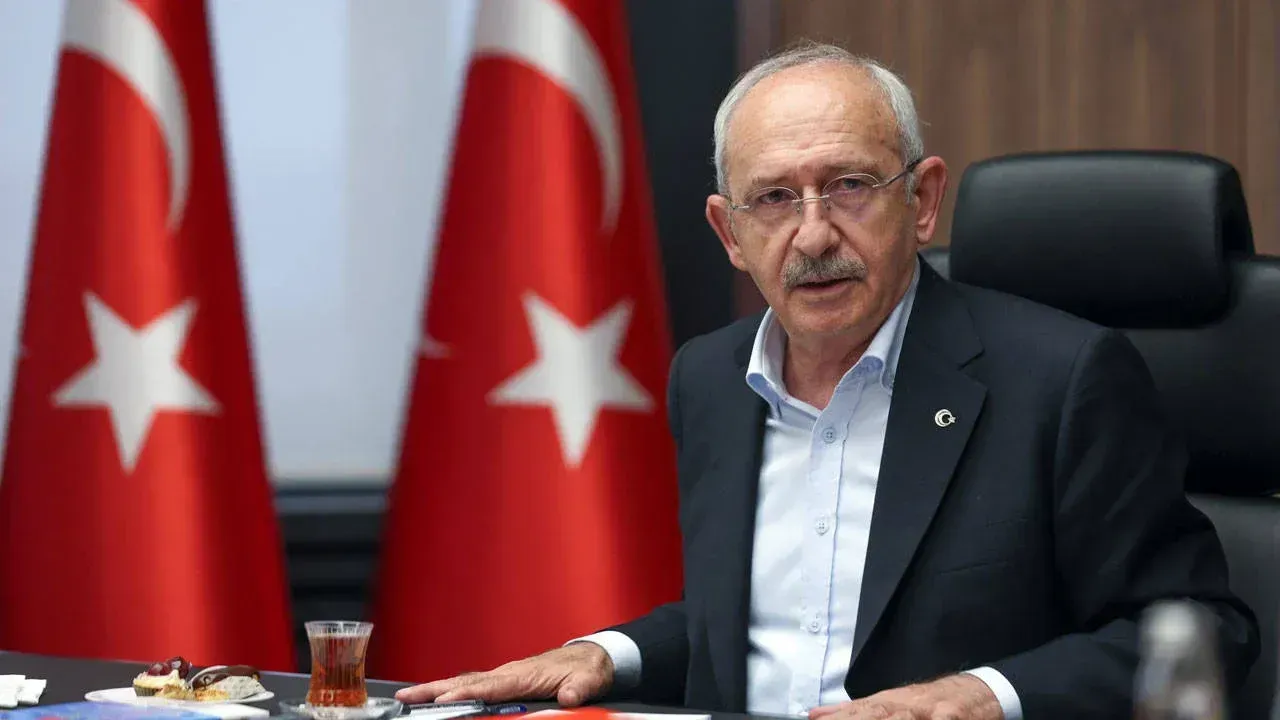 Kemal Kılıçdaroğlu CHP binasında resmen göreve başladı