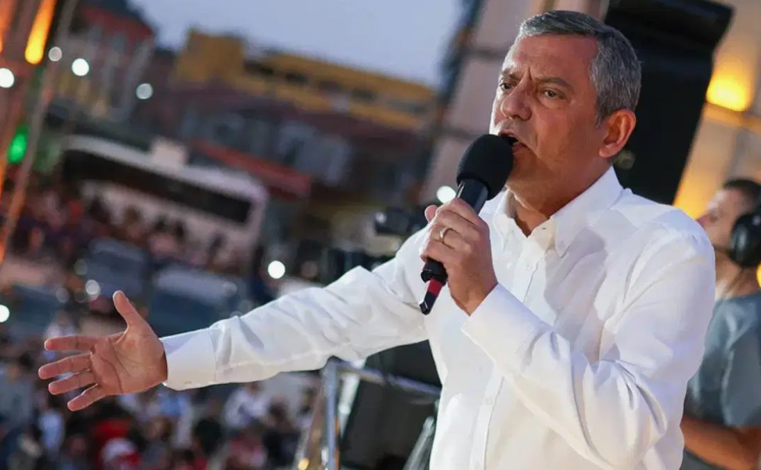 Özgür Özel'den sokak çağrısı: Direnmeye davet ediyorum