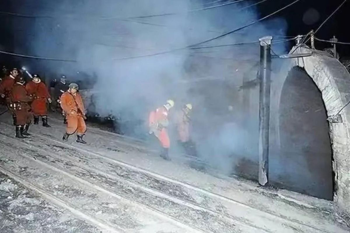 Çin'de kömür madeninde feci patlama: 90 madenci hayatını kaybetti