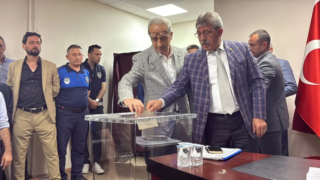 Bir belediye daha Ak Parti'ye katıldı: Yeni başkan vekili seçildi!