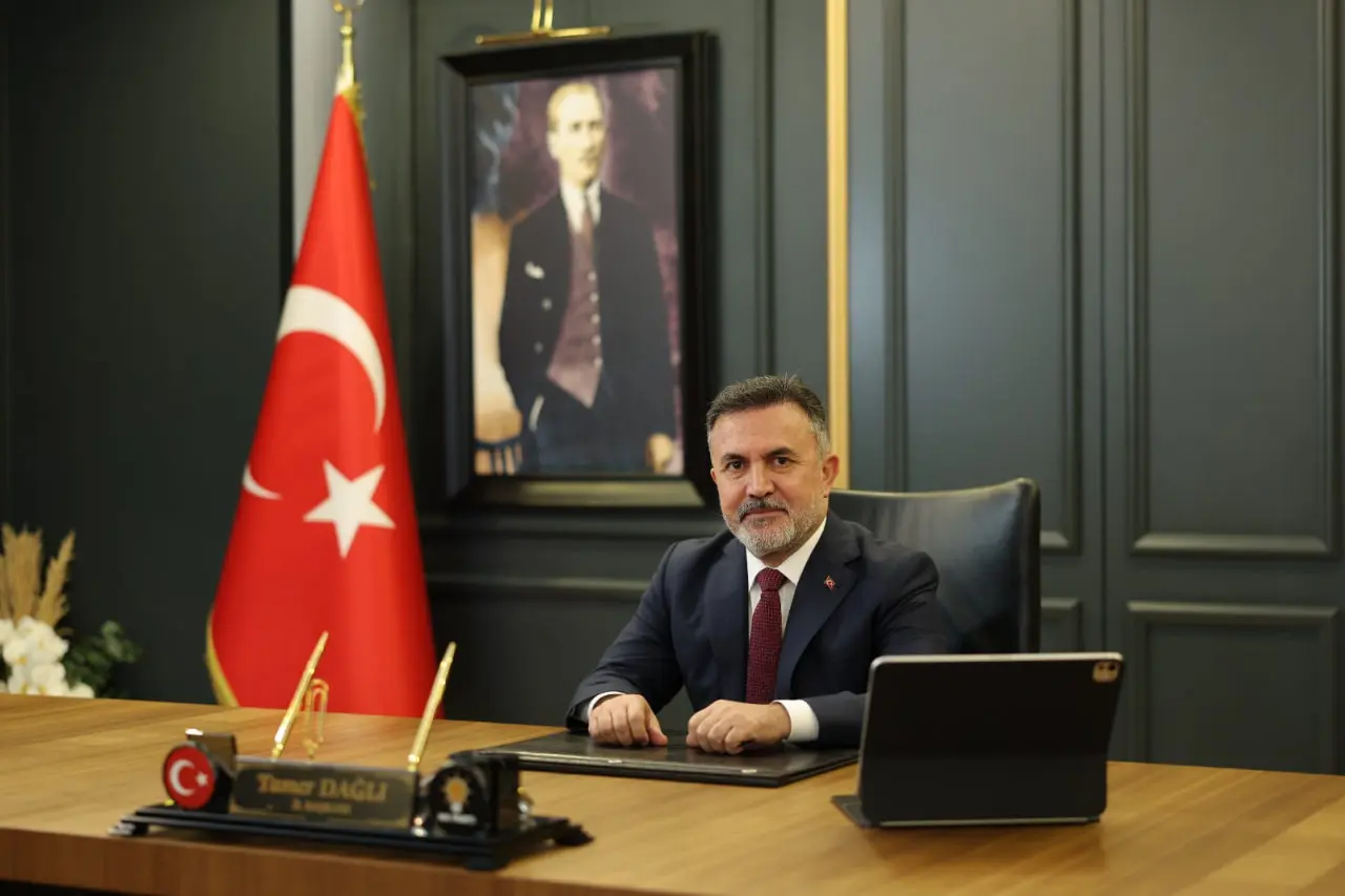 AK Parti'de yenilenme: 4 ilde yönetim değişti