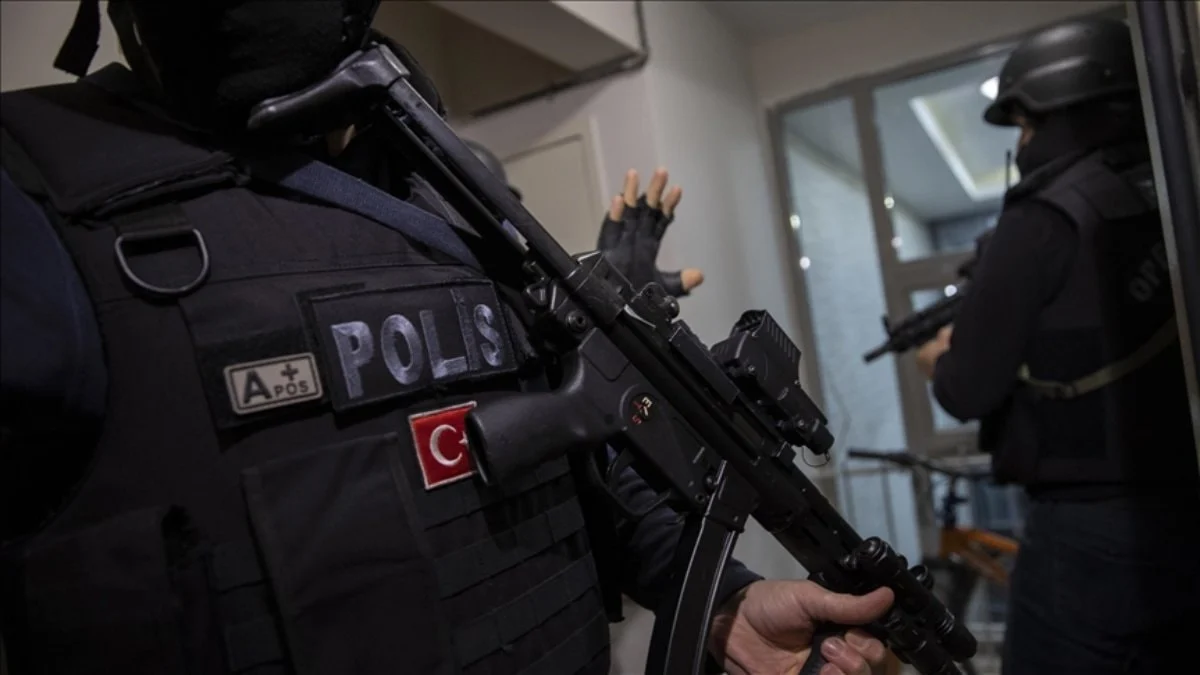 İstanbul merkezli 24 ilde soluk kesen operasyon: 80 şüpheli gözaltına alındı