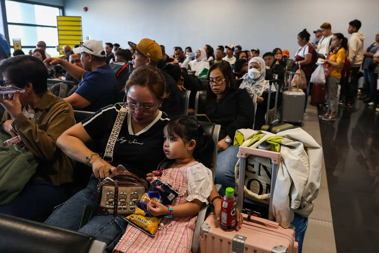 Filipinler'de 7,8 büyüklüğünde bir depremle sallandı: Tsunami alarmı!