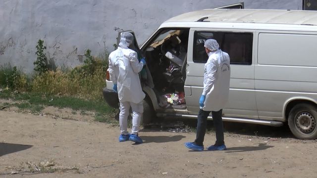 Bağcılar'da şok gelişme: Oyun oynayan çocuklar park halindeki araçta ceset buldu