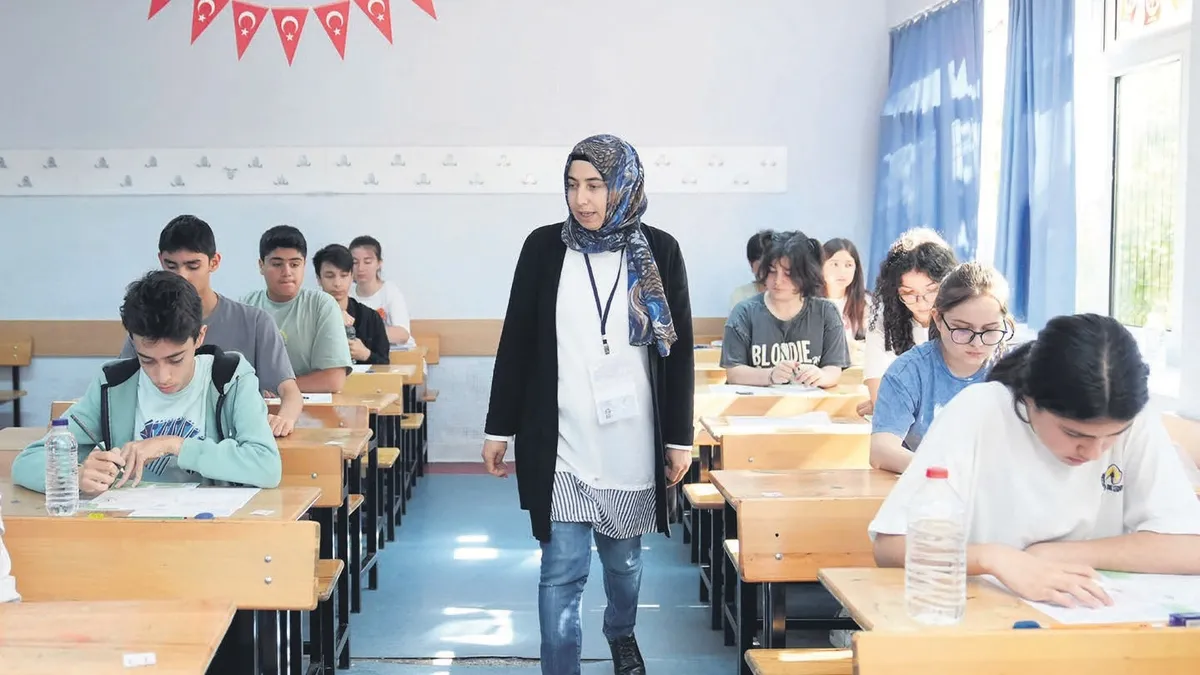 Bakan Tekin'den son dakika duyuru: LGS sınavına hazırlık nedeniyle 12 Haziran cuma günü okullar tatil!