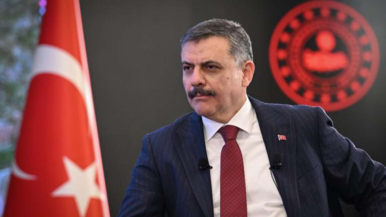 Bakanlık duyurdu: Milli maç programları iptal, 81 ilde dev ekranlar kaldırılıyor!
