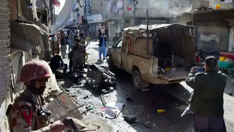 Pakistan-Afganistan sınırında kıyamet koptu: Çıkan çatışmada 29 kişi hayatını kaybetti!