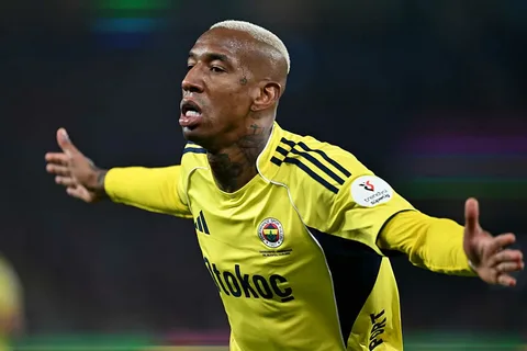 Acun Ilıcalı, Fenerbahçe'nin yıldız futbolcusuna göz dikti!