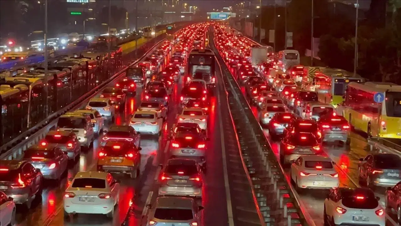İstanbul'da 394 bin liraya yükseldi: Ödemeyen trafiğe çıkamayacak