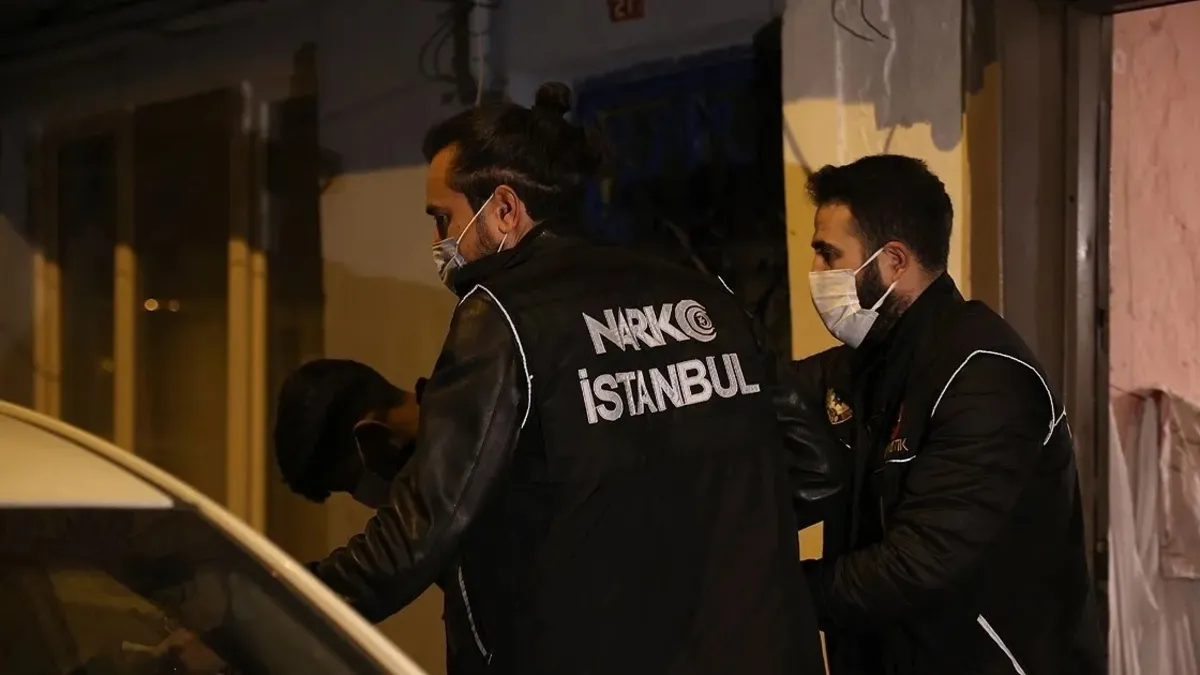 Ünlülere yönelik yeni dalga uyuşturucu operasyonu: Sıla, İlyas Yalçıntaş ve Fatih Aksoy dahil 25 kişiye gözaltı kararı
