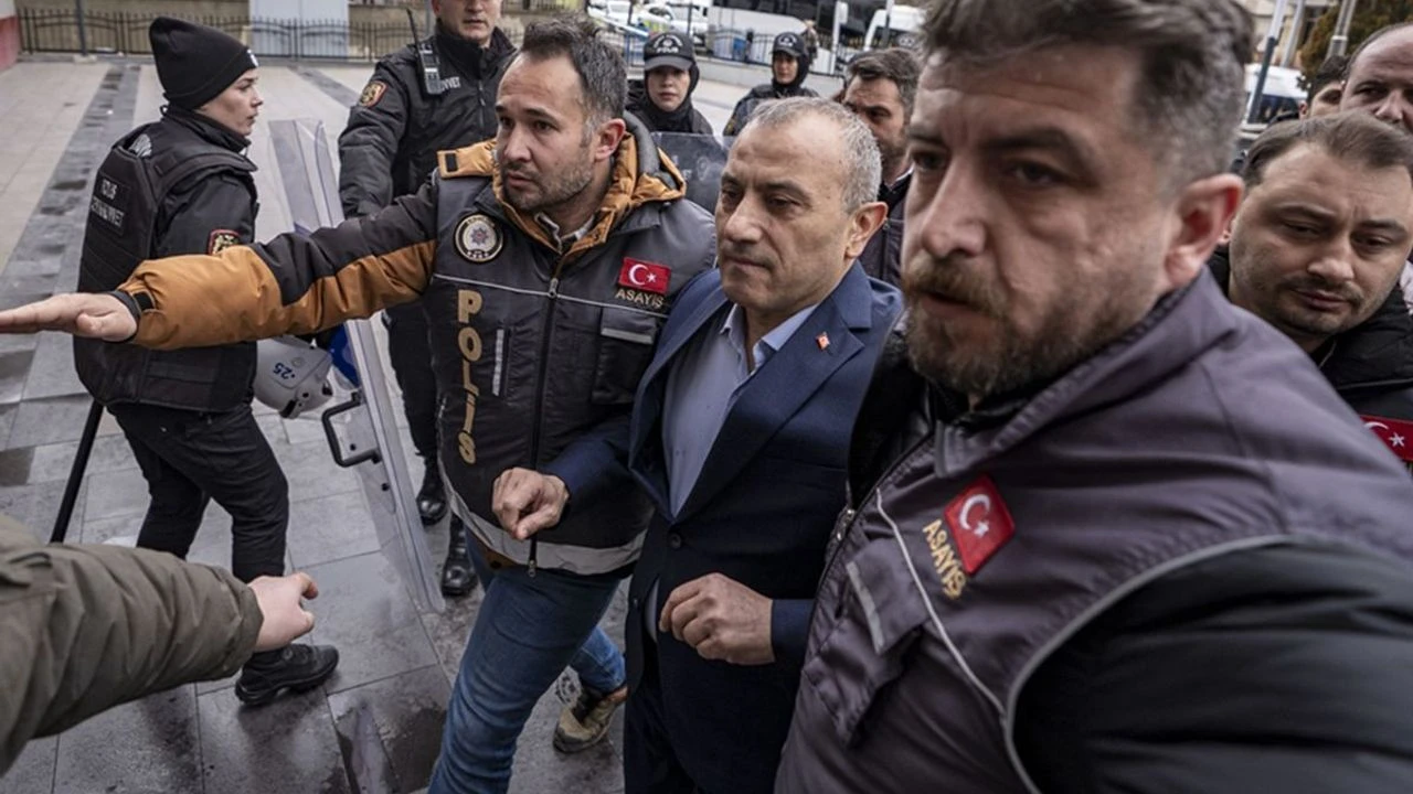 Gülistan Doku soruşturmasında önemli gelişme: Tunceli Valisi Tuncay Sonel'in telefonun incelenmesi sonucunda 2 kişi daha gözaltına alındı