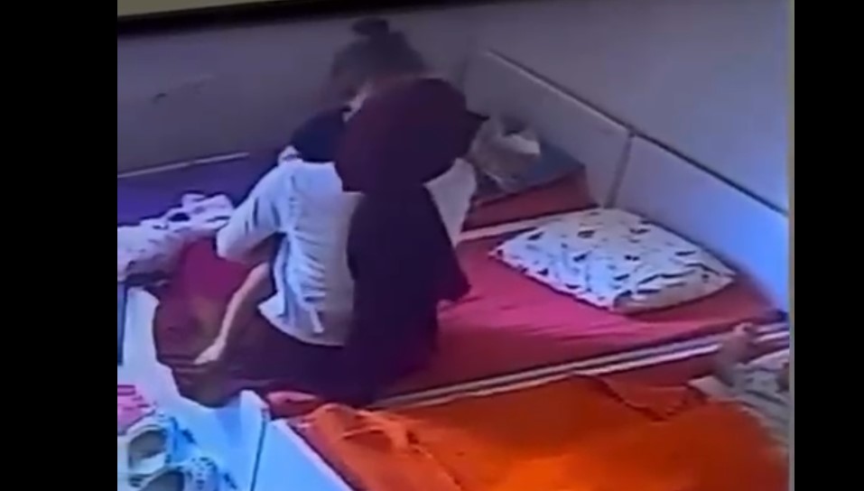 Gaziantep’te Anaokulu Öğretmeninden Çocuklara Anne Şefkati