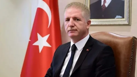 İstanbul Valisi Davut Gül'den kaymakamlıklara yazı: Okullara mescid açılacak