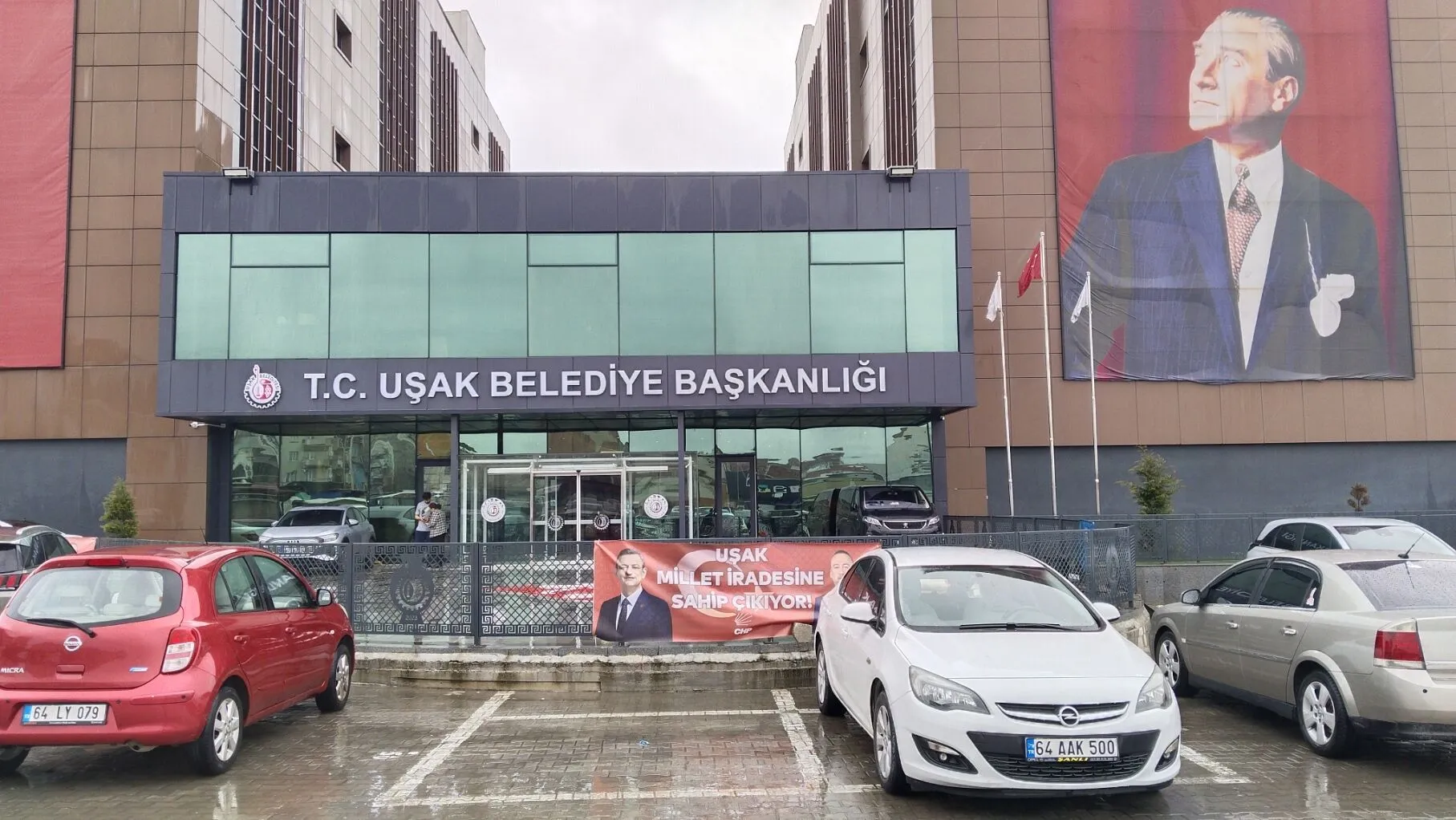 Uşak'ta belediyede sigortalı gösterilip Özkan Yalım'ın şirketinde çalışanlara operasyon: Tam 16 milyon 886 bin 240 TL kamu zararı!