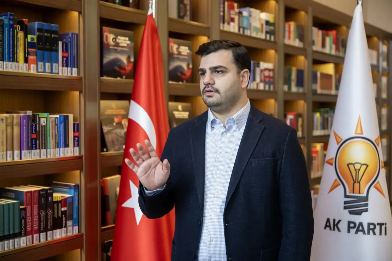 Gazetecilere hakaret eden Hayko Cepkin'e AK Partili İsimden büyük tepki: ‘Üslup fukarası’