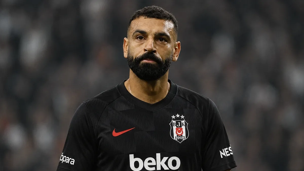Beşiktaş transferi yalan mı oldu? Dünya yıldızı Mohamed Salah, eşine rağmen servet gibi teklifi kabul etti