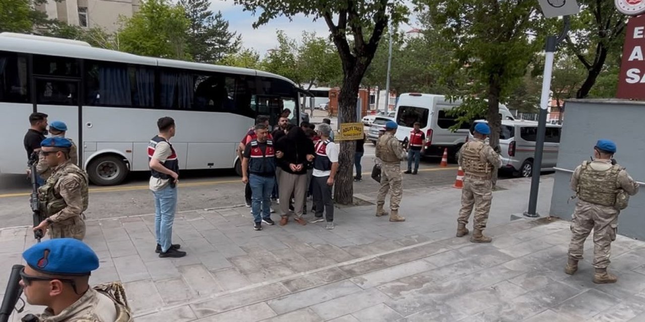 Gülistan Doku davasında yeni gelişme: 5 şüpheli daha tutuklandı! Aramada kadın çorabı detayı dikkat çekti...