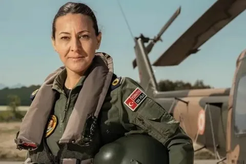 Türk hava kuvvetlerinin ilk kadın paşası oldu: Özlem Karapınar kimdir?