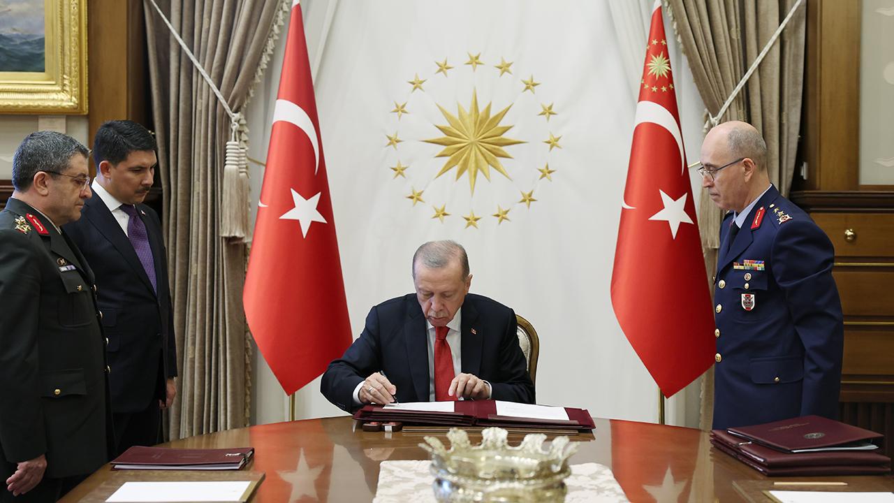 Türk hava kuvvetlerinin ilk kadın paşası oldu: Özlem Karapınar kimdir?