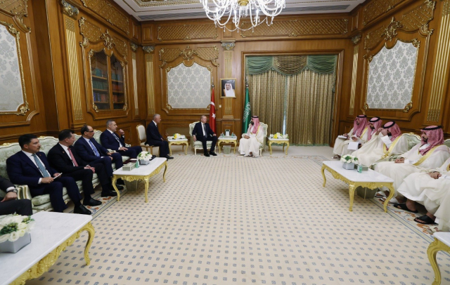 Orta Doğu'da tarihi adım: Türkiye, Suudi Arabistan ve Pakistan üçlü savunma anlaşmasını imzaladı!