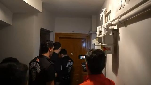 UltraAslan liderinin evine operasyon: Muzaffer Şirin'in konutunda yapılan 8,5 saatlik aramada servet çıktı